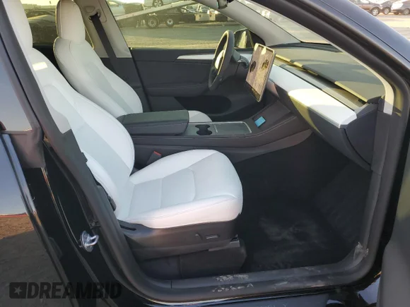 ✅ 2022 Tesla Model Y Performance • VIN: 7SAYGDEF4NF520491 • Лот: 71611712. Опубликован ранее на Copart с пробегом 4 769 миль. Бесплатный доступ к архиву аукционных продаж из США и подробный отчёт об истории автомобиля на DreamBid. Изображение 7.