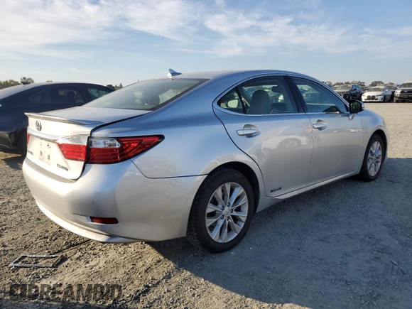 ✅ 2014 Lexus ES 300h • VIN: JTHBW1GG3E2060736 • Лот: 89691605. Опубліковано раніше на Copart з пробігом 88 743 миль. Безкоштовний доступ до архіву аукціонних продажів зі США та докладний звіт про історію автомобіля на DreamBid. Зображення 3.