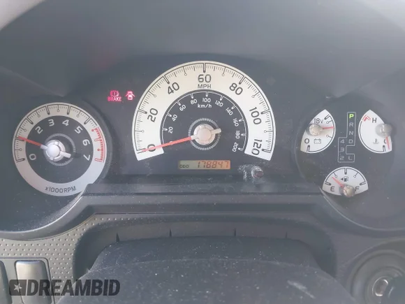 ✅ 2008 Toyota FJ Cruiser • VIN: JTEBU11F98K025061 • Lot: 43550107. Wystawiony na IAAI z przebiegiem 178 847 mil. Bezpłatny archiwum sprzedaży aukcyjnych z USA i szczegółowy raport historii pojazdu na DreamBid. Zdjęcie 7.