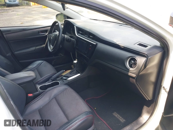 ✅ 2017 Toyota Corolla L • VIN: 5YFBURHE3HP628668 • Lot: 42650647. Wystawiony na IAAI z przebiegiem 272 926 mil. Bezpłatny archiwum sprzedaży aukcyjnych z USA i szczegółowy raport historii pojazdu na DreamBid. Zdjęcie 5.