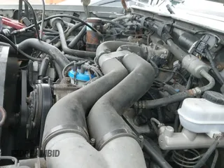 ✅ 1992 Ford F-350 • VIN: 2FTJW35G5NCA07875 • Lot: 41845224. Wystawiony na IAAI z przebiegiem 205 888 mil. Bezpłatny archiwum sprzedaży aukcyjnych z USA i szczegółowy raport historii pojazdu na DreamBid. Zdjęcie 20.