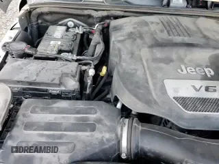 ✅ 2017 Jeep Wrangler Unlimited Sahara • VIN: 1C4HJWEG0HL636775 • Лот: 92685305. Опубликован ранее на Copart с пробегом 110 810 миль. Бесплатный доступ к архиву аукционных продаж из США и подробный отчёт об истории автомобиля на DreamBid. Изображение 14.