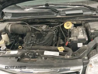 ✅ 2016 Chrysler Town & Country Touring • VIN: 2C4RC1BGXGR160126 • Lot: 43068566. Wystawiony na IAAI z przebiegiem 194 746 mil. Bezpłatny archiwum sprzedaży aukcyjnych z USA i szczegółowy raport historii pojazdu na DreamBid. Zdjęcie 20.