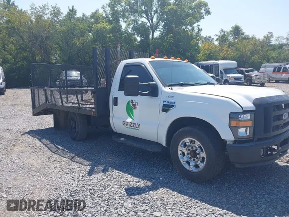 ✅ 2008 Ford F-350 XL • VIN: 1FDSF34518EA74407 • Лот: 40175787. Опубликован ранее на IAAI с пробегом 129 180 миль. Бесплатный доступ к архиву аукционных продаж из США и подробный отчёт об истории автомобиля на DreamBid. Изображение 1.