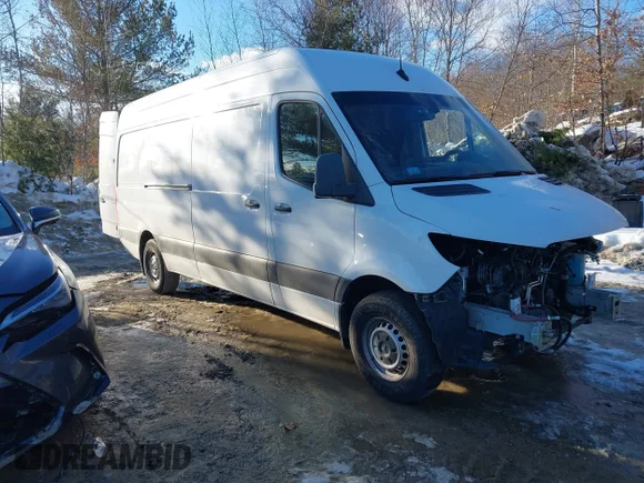 ✅ 2021 Mercedes-Benz Sprinter Cargo • VIN: W1Y40CHY4MT061767 • Lot: 44367199. Wystawiony na IAAI z przebiegiem Nie podano. Bezpłatny archiwum sprzedaży aukcyjnych z USA i szczegółowy raport historii pojazdu na DreamBid. Zdjęcie 1.