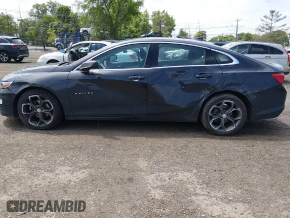 ✅ 2023 Chevrolet Malibu LT • VIN: 1G1ZD5ST4PF222878 • Lot: 45002943. Wystawiony na IAAI z przebiegiem 85 023 mil. Bezpłatny archiwum sprzedaży aukcyjnych z USA i szczegółowy raport historii pojazdu na DreamBid. Zdjęcie 6.