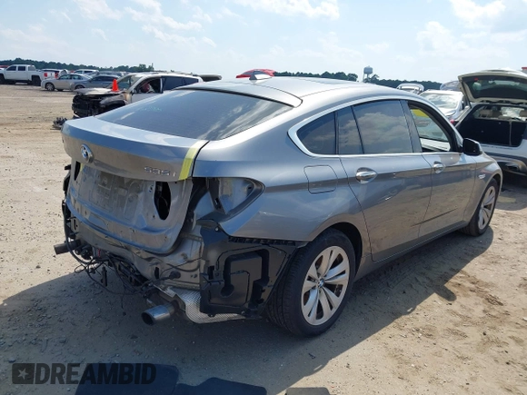 ✅ 2016 BMW 5 Series 535i Gran Turismo • VIN: WBA5M2C56GG498961 • Lot: 42538438. Wystawiony na IAAI z przebiegiem 137 491 mil. Bezpłatny archiwum sprzedaży aukcyjnych z USA i szczegółowy raport historii pojazdu na DreamBid. Zdjęcie 4.