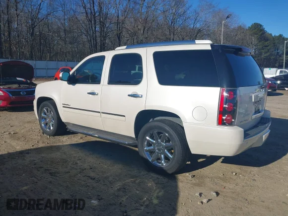 ✅ 2011 GMC Yukon Denali • VIN: 1GKS1EEF7BR378240 • Lot: 44136192. Wystawiony na IAAI z przebiegiem 253 646 mil. Bezpłatny archiwum sprzedaży aukcyjnych z USA i szczegółowy raport historii pojazdu na DreamBid. Zdjęcie 3.