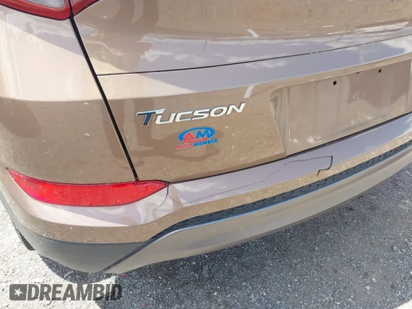 ✅ 2016 Hyundai Tucson Limited • VIN: KM8J3CA27GU227245 • Lot: 45006445. Wystawiony na IAAI z przebiegiem 98 218 mil. Bezpłatny archiwum sprzedaży aukcyjnych z USA i szczegółowy raport historii pojazdu na DreamBid. Zdjęcie 6.