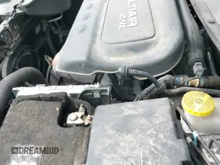 ✅ 2018 Jeep Cherokee Latitude • VIN: 1C4PJMCBXJD601104 • Lot: 42732211. Listed on IAAI with 60,117 mi. Free auction sales archive from the USA and detailed vehicle history report at DreamBid. Image 19.