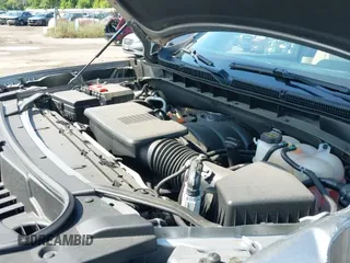 ✅ 2024 Cadillac Escalade 4WD Premium Luxury • VIN: 1GYS4BKL8RR317804 • Lot: 42823506. Wystawiony na IAAI z przebiegiem 7 318 mil. Bezpłatny archiwum sprzedaży aukcyjnych z USA i szczegółowy raport historii pojazdu na DreamBid. Zdjęcie 18.