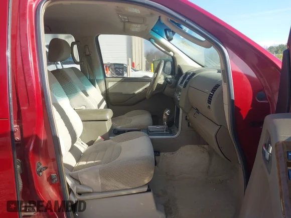 ✅ 2006 Nissan Pathfinder LE • VIN: 5N1AR18U26C667730 • Lot: 43910362. Wystawiony na IAAI z przebiegiem 189 038 mil. Bezpłatny archiwum sprzedaży aukcyjnych z USA i szczegółowy raport historii pojazdu na DreamBid. Zdjęcie 5.
