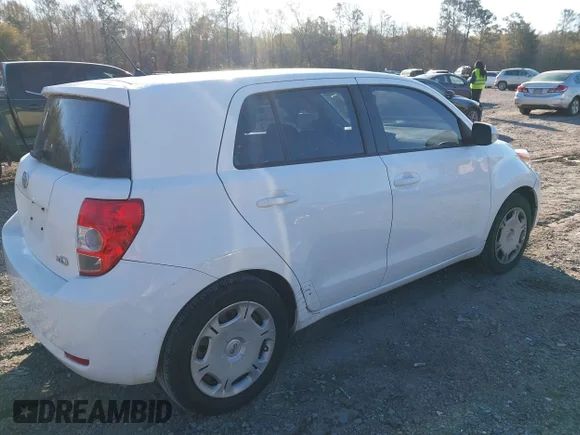 ✅ 2010 Scion xD • VIN: JTKKU4B48A1007304 • Lot: 44633277. Wystawiony na IAAI z przebiegiem 142 143 mil. Bezpłatny archiwum sprzedaży aukcyjnych z USA i szczegółowy raport historii pojazdu na DreamBid. Zdjęcie 4.