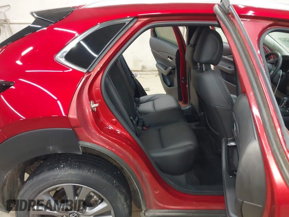 ✅ 2024 Mazda CX-30 S Preferred • VIN: 3MVDMBCM6RM706396 • Lot: 44382839. Wystawiony na IAAI z przebiegiem 7 634 mil. Bezpłatny archiwum sprzedaży aukcyjnych z USA i szczegółowy raport historii pojazdu na DreamBid. Zdjęcie 8.
