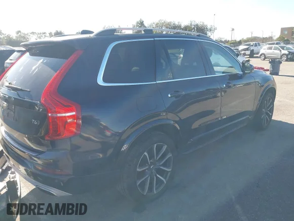 ✅ 2016 Volvo XC90 T6 Momentum • VIN: YV4A22PK7G1016215 • Lot: 44104405. Wystawiony na IAAI z przebiegiem 88 708 mil. Bezpłatny archiwum sprzedaży aukcyjnych z USA i szczegółowy raport historii pojazdu na DreamBid. Zdjęcie 4.