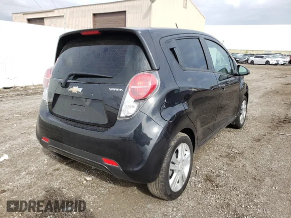 ✅ 2015 Chevrolet Spark LS • VIN: KL8CB6S93FC755942 • Lot: 78671784. Wystawiony na Copart z przebiegiem 36 630 mil. Bezpłatny archiwum sprzedaży aukcyjnych z USA i szczegółowy raport historii pojazdu na DreamBid. Zdjęcie 4.