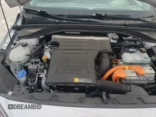 ✅ 2018 Hyundai Ioniq Blue • VIN: KMHC65LCXJU076605 • Lot: 46302835. Wystawiony na Copart z przebiegiem 106 742 mil. Bezpłatny archiwum sprzedaży aukcyjnych z USA i szczegółowy raport historii pojazdu na DreamBid. Zdjęcie 13.