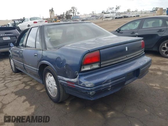✅ 1994 Oldsmobile Cutlass Supreme • VIN: 1G3WH55MXRD331508 • Лот: 42063778. Опубликован ранее на IAAI с пробегом 261 681 миль. Бесплатный доступ к архиву аукционных продаж из США и подробный отчёт об истории автомобиля на DreamBid. Изображение 3.