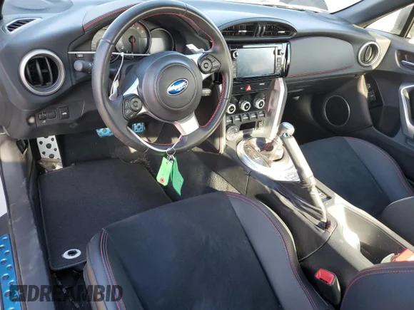 ✅ 2020 Subaru BRZ Limited • VIN: JF1ZCAC19L8703777 • Lot: 46128803. Wystawiony na Copart z przebiegiem 4 439 mil. Bezpłatny archiwum sprzedaży aukcyjnych z USA i szczegółowy raport historii pojazdu na DreamBid. Zdjęcie 8.