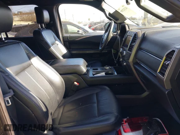 ✅ 2020 Ford Expedition Max XLT • VIN: 1FMJK1HT2LEA37945 • Lot: 41332185. Wystawiony na IAAI z przebiegiem 47 031 mil. Bezpłatny archiwum sprzedaży aukcyjnych z USA i szczegółowy raport historii pojazdu na DreamBid. Zdjęcie 5.