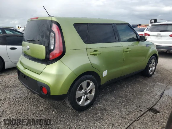✅ 2017 Kia Soul • VIN: KNDJN2A2XH7885067 • Lot: 76179074. Wystawiony na Copart z przebiegiem 63 240 mil. Bezpłatny archiwum sprzedaży aukcyjnych z USA i szczegółowy raport historii pojazdu na DreamBid. Zdjęcie 3.