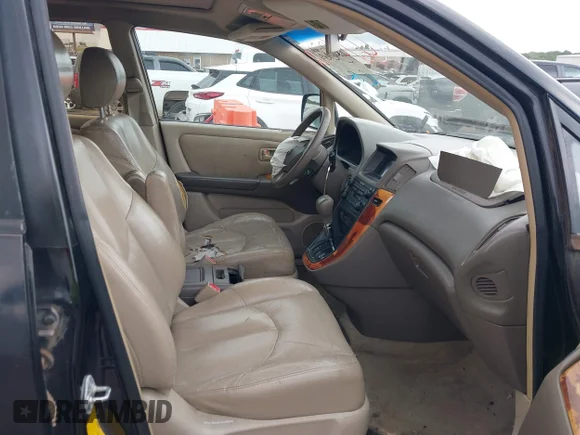 ✅ 2000 Lexus RX 300 • VIN: JT6HF10UXY0159685 • Лот: 42480042. Опубліковано раніше на IAAI з пробігом 250 424 миль. Безкоштовний доступ до архіву аукціонних продажів зі США та докладний звіт про історію автомобіля на DreamBid. Зображення 5.