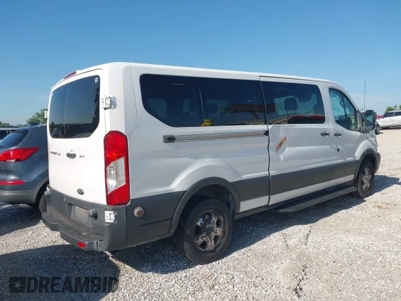 ✅ 2018 Ford Transit Passenger XLT • VIN: 1FBZX2YM0JKB09431 • Лот: 45216243. Опубликован ранее на IAAI с пробегом Не указан. Бесплатный доступ к архиву аукционных продаж из США и подробный отчёт об истории автомобиля на DreamBid. Изображение 4.