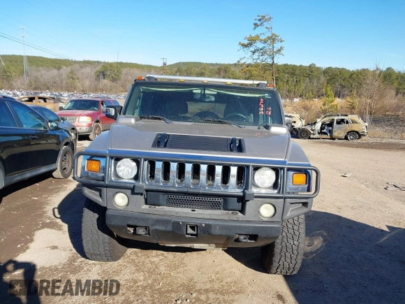 ✅ 2005 Hummer H2 SUV • VIN: 5GRGN23U65H101545 • Lot: 41426274. Wystawiony na IAAI z przebiegiem 293 821 mil. Bezpłatny archiwum sprzedaży aukcyjnych z USA i szczegółowy raport historii pojazdu na DreamBid. Zdjęcie 6.