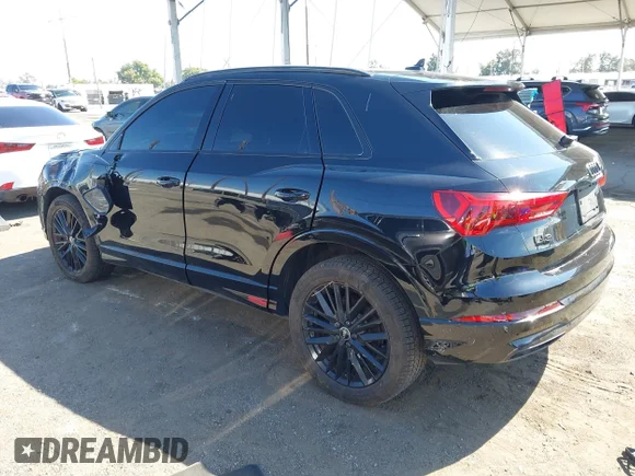 ✅ 2022 Audi Q3 Premium • VIN: WA1AUCF38N1036073 • Lot: 43365371. Wystawiony na IAAI z przebiegiem 54 711 mil. Bezpłatny archiwum sprzedaży aukcyjnych z USA i szczegółowy raport historii pojazdu na DreamBid. Zdjęcie 3.