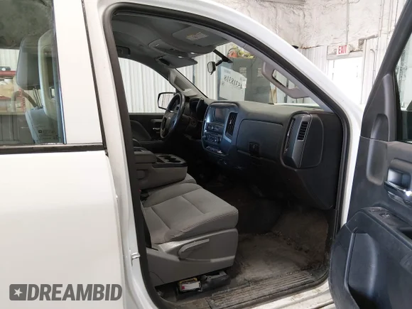 ✅ 2018 Chevrolet Silverado 2500HD Work Truck • VIN: 1GC1KUEY8JF252050 • Lot: 45389702. Wystawiony na IAAI z przebiegiem 30 195 mil. Bezpłatny archiwum sprzedaży aukcyjnych z USA i szczegółowy raport historii pojazdu na DreamBid. Zdjęcie 5.