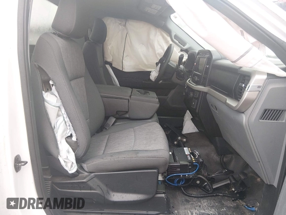 ✅ 2021 Ford F-150 XL • VIN: 1FTMF1CB8MKD83361 • Lot: 45009550. Wystawiony na IAAI z przebiegiem 53 009 mil. Bezpłatny archiwum sprzedaży aukcyjnych z USA i szczegółowy raport historii pojazdu na DreamBid. Zdjęcie 5.