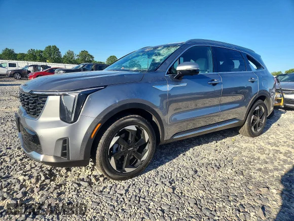 ✅ 2025 Kia Sorento SX Prestige • VIN: KNDRKDJGXS5383729 • Lot: 53280556. Listed on Copart with 8,943 mi. Free auction sales archive from the USA and detailed vehicle history report at DreamBid. Image 1.