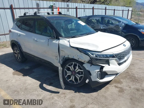 ✅ 2021 Kia Seltos SX • VIN: KNDETCA21M7055147 • Lot: 44698450. Wystawiony na IAAI z przebiegiem 87 527 mil. Bezpłatny archiwum sprzedaży aukcyjnych z USA i szczegółowy raport historii pojazdu na DreamBid. Zdjęcie 1.