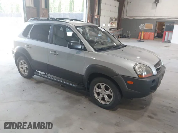 ✅ 2009 Hyundai Tucson SE • VIN: KM8JN72D79U002330 • Лот: 45031380. Опубліковано раніше на IAAI з пробігом 92 820 миль. Безкоштовний доступ до архіву аукціонних продажів зі США та докладний звіт про історію автомобіля на DreamBid. Зображення 1.