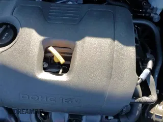 ✅ 2024 Kia Seltos S • VIN: KNDEU2AA0R7662128 • Lot: 80828975. Wystawiony na Copart z przebiegiem 9 349 mil. Bezpłatny archiwum sprzedaży aukcyjnych z USA i szczegółowy raport historii pojazdu na DreamBid. Zdjęcie 17.