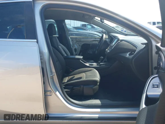 ✅ 2016 Chevrolet Malibu LT • VIN: 1G1ZE5ST9GF275850 • Lot: 44665105. Wystawiony na IAAI z przebiegiem 190 893 mil. Bezpłatny archiwum sprzedaży aukcyjnych z USA i szczegółowy raport historii pojazdu na DreamBid. Zdjęcie 5.