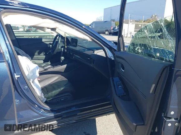 ✅ 2025 Honda Accord Touring • VIN: 1HGCY2F80SA064505 • Lot: 43980510. Wystawiony na IAAI z przebiegiem 12 337 mil. Bezpłatny archiwum sprzedaży aukcyjnych z USA i szczegółowy raport historii pojazdu na DreamBid. Zdjęcie 5.