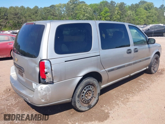 ✅ 2005 Chevrolet Uplander • VIN: 1GNDV03L85D243507 • Lot: 44828777. Wystawiony na IAAI z przebiegiem 343 656 mil. Bezpłatny archiwum sprzedaży aukcyjnych z USA i szczegółowy raport historii pojazdu na DreamBid. Zdjęcie 4.