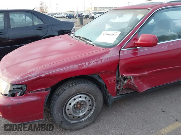 ✅ 1997 Honda Accord Special Edition • VIN: 1HGCD7200VA008447 • Lot: 43906019. Wystawiony na IAAI z przebiegiem 202 652 mil. Bezpłatny archiwum sprzedaży aukcyjnych z USA i szczegółowy raport historii pojazdu na DreamBid. Zdjęcie 6.