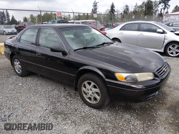 ✅ 1998 Toyota Camry XLE • VIN: 4T1BF28K4WU046436 • Лот: 44970678. Опубліковано раніше на IAAI з пробігом 159 929 миль. Безкоштовний доступ до архіву аукціонних продажів зі США та докладний звіт про історію автомобіля на DreamBid. Зображення 1.