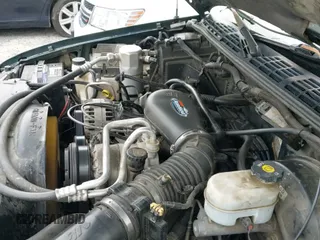 ✅ 2004 Chevrolet Blazer Fleet • VIN: 1GNCS13X14K109493 • Lot: 41780876. Wystawiony na IAAI z przebiegiem 117 653 mil. Bezpłatny archiwum sprzedaży aukcyjnych z USA i szczegółowy raport historii pojazdu na DreamBid. Zdjęcie 13.