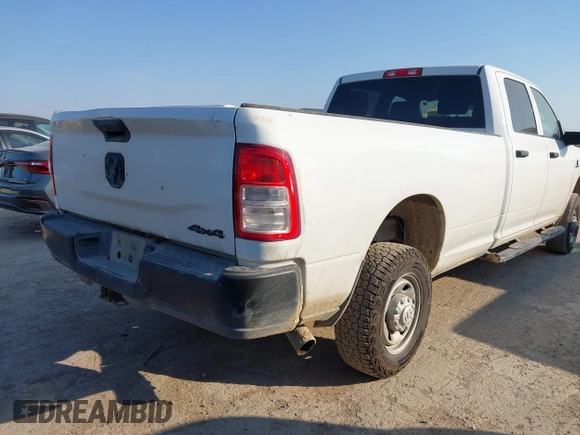 ✅ 2024 Ram 2500 Tradesman • VIN: 3C6UR5HL1RG139878 • Lot: 43168892. Wystawiony na IAAI z przebiegiem 106 101 mil. Bezpłatny archiwum sprzedaży aukcyjnych z USA i szczegółowy raport historii pojazdu na DreamBid. Zdjęcie 4.