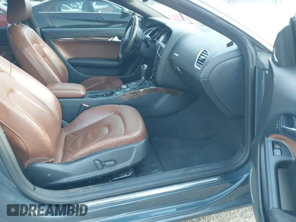✅ 2009 Audi A5 • VIN: WAUDK78T89A033979 • Lot: 43107270. Wystawiony na IAAI z przebiegiem 178 998 mil. Bezpłatny archiwum sprzedaży aukcyjnych z USA i szczegółowy raport historii pojazdu na DreamBid. Zdjęcie 5.