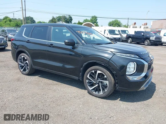 ✅ 2024 Mitsubishi Outlander SE • VIN: JA4J4VA88RZ086929 • Lot: 45533590. Listed on IAAI with 48,411 mi. Free auction sales archive from the USA and detailed vehicle history report at DreamBid. Image 1.