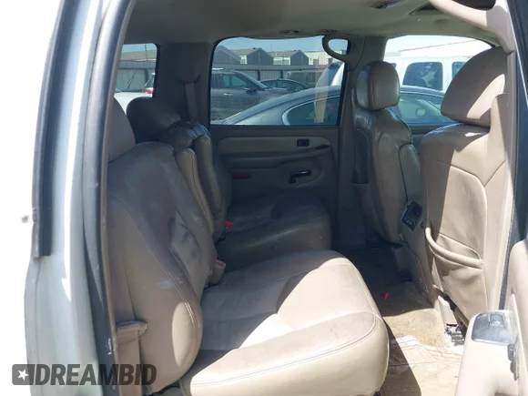 ✅ 2005 GMC Yukon XL • VIN: 1GKFK66U25J100768 • Лот: 41726418. Опубликован ранее на IAAI с пробегом 274 571 миль. Бесплатный доступ к архиву аукционных продаж из США и подробный отчёт об истории автомобиля на DreamBid. Изображение 8.