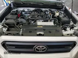 ✅ 2024 Toyota Tacoma SR • VIN: 3TYJDAHN1RT011201 • Lot: 68844725. Wystawiony na Copart z przebiegiem 17 310 mil. Bezpłatny archiwum sprzedaży aukcyjnych z USA i szczegółowy raport historii pojazdu na DreamBid. Zdjęcie 14.