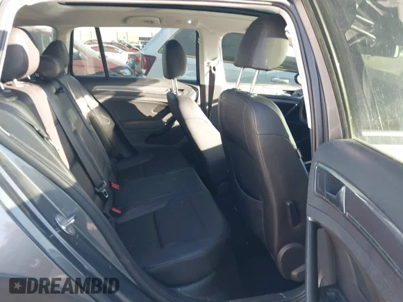 ✅ 2017 Volkswagen Golf S • VIN: 3VWH17AU4HM544968 • Lot: 44078722. Listed on IAAI with 81,309 mi. Free auction sales archive from the USA and detailed vehicle history report at DreamBid. Image 8.