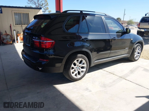 ✅ 2011 BMW X5 35i • VIN: 5UXZV4C50BL409896 • Lot: 44344727. Wystawiony na IAAI z przebiegiem 118 585 mil. Bezpłatny archiwum sprzedaży aukcyjnych z USA i szczegółowy raport historii pojazdu na DreamBid. Zdjęcie 4.