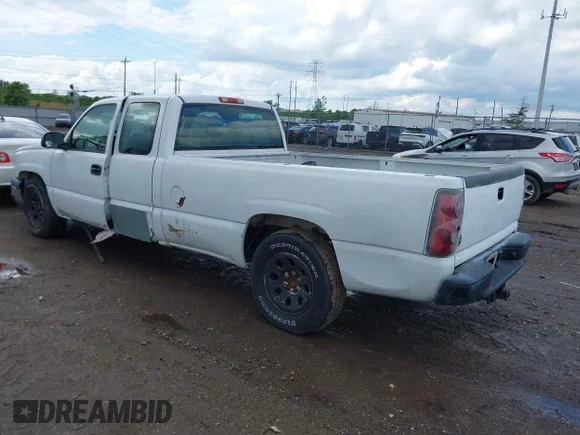 ✅ 2004 Chevrolet Silverado 1500 Work Truck • VIN: 1GCEC19T24E104921 • Lot: 44995733. Wystawiony na IAAI z przebiegiem 223 694 mil. Bezpłatny archiwum sprzedaży aukcyjnych z USA i szczegółowy raport historii pojazdu na DreamBid. Zdjęcie 3.