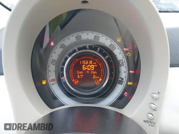 ✅ 2012 FIAT 500 Pop • VIN: 3C3CFFAR2CT385309 • Lot: 41839255. Wystawiony na IAAI z przebiegiem 115 318 mil. Bezpłatny archiwum sprzedaży aukcyjnych z USA i szczegółowy raport historii pojazdu na DreamBid. Zdjęcie 7.